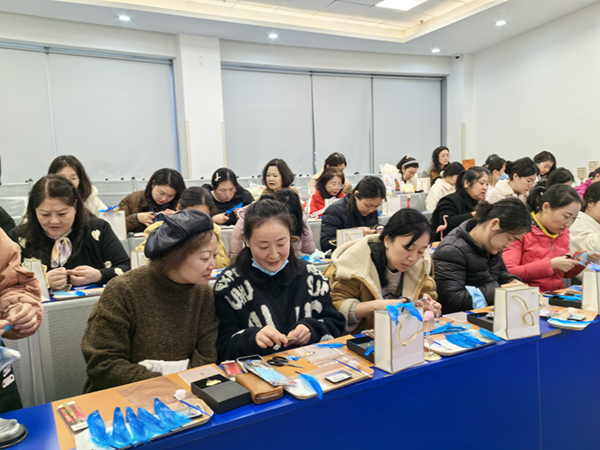胸针制作1.jpg