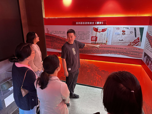 {78FD75BE-16A3-53B1-B0EE-AEF6EE4D3587}.jpg