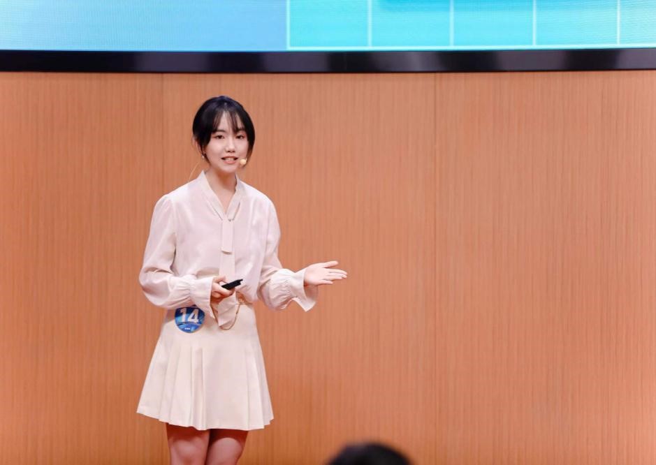 束缚感.jpg 束缚感.jpg