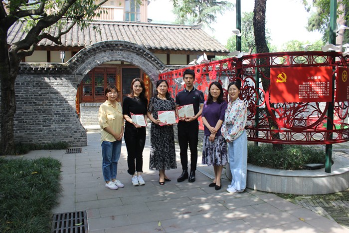 IMG_7947(政治生日祝福).jpg IMG_7947(政治生日祝福).jpg
