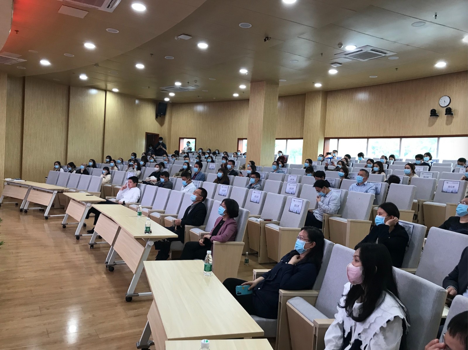 图片一.jpg 图片一.jpg